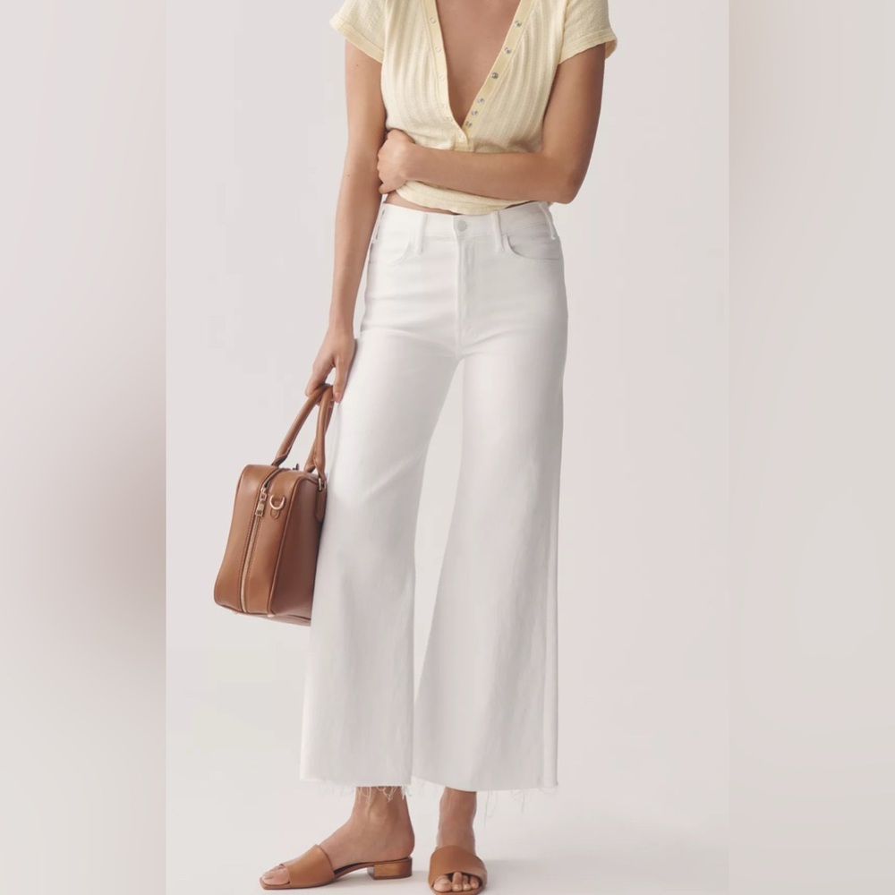 MOTHER Women's Flare White Jeans The Hustler Roller Ankle Fray